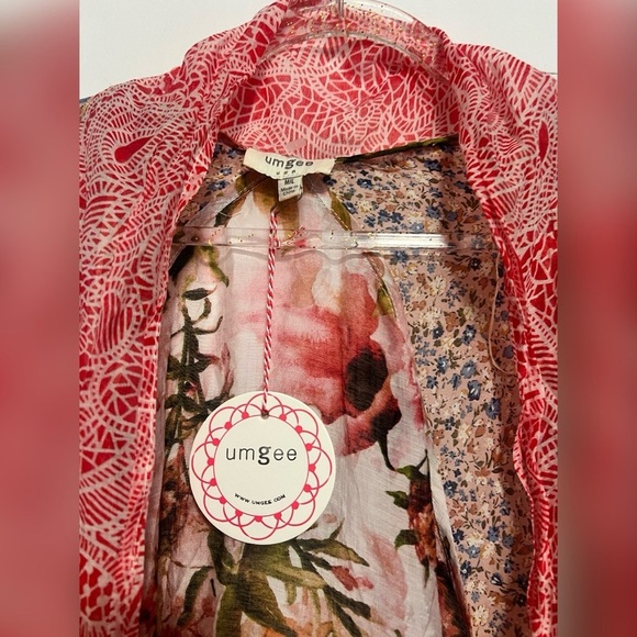 UMGEE Boho Romantic Floral Zen Red/Multi Color Asymmetrical Kimono NEW Size M/L - Picture 2 of 3
